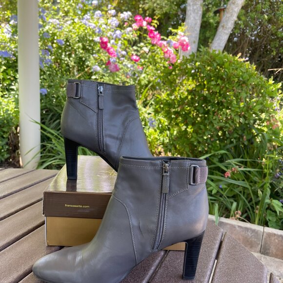 Franco Sarto: Serrano Grey Pointed Toe Bootie - Picture 2 of 4